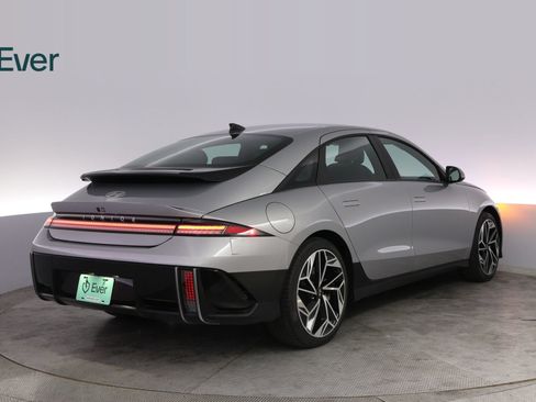 Used 2024 Hyundai Ioniq 6 Limited RWD image 3