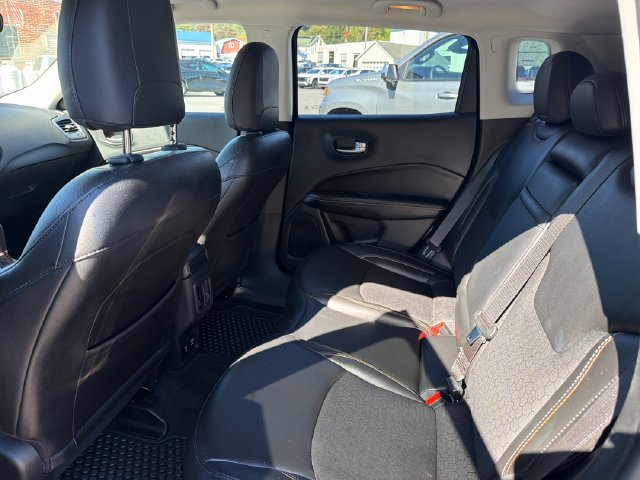 Used 2019 Jeep Compass Latitude w/ Popular Equipment Group AWD/4WD image 15