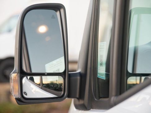 Used 2025 Mercedes-Benz Sprinter 2500 image 20