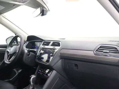 Used 2023 Volkswagen Tiguan SE AWD/4WD image 23
