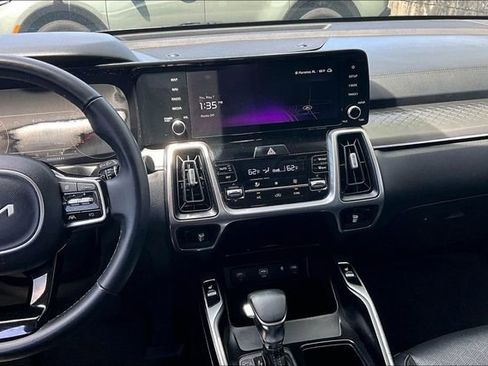 Used 2023 Kia Sorento S w/ Panoramic Sunroof Package FWD image 9