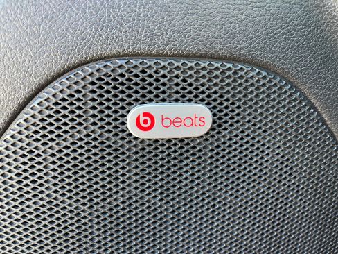 Used 2018 Dodge Durango R/T w/ Blacktop Package image 16