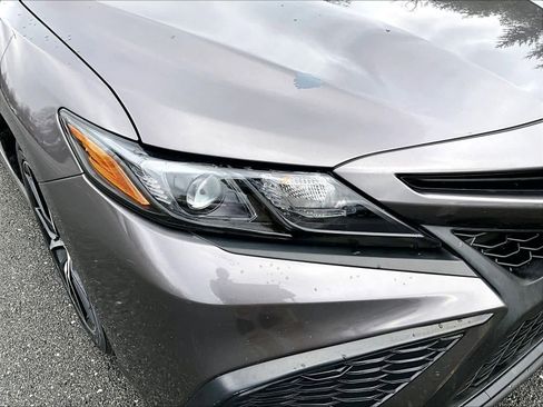 Used 2023 Toyota Camry SE image 32