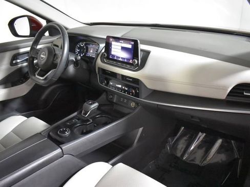 Certified 2024 Nissan Rogue SV w/ SV Premium Package AWD/4WD image 35