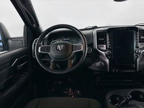 Used 2024 RAM 2500 Big Horn w/ Sport Appearance Package image 33