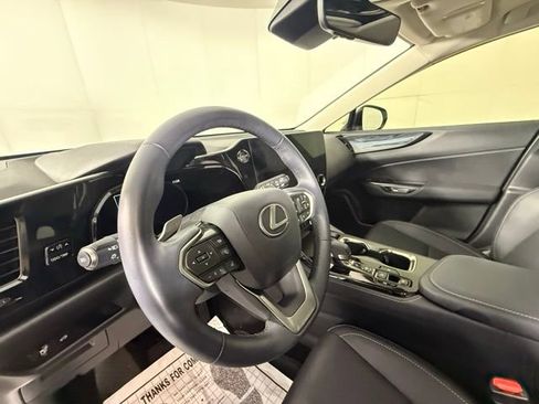 Used 2025 Lexus NX 250 FWD w/ Accessory Package (2T) image 11