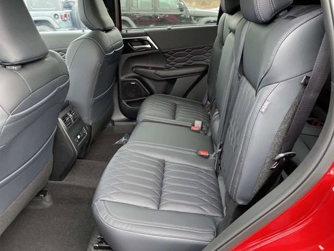 New 2026 Mitsubishi Outlander SEL image 7