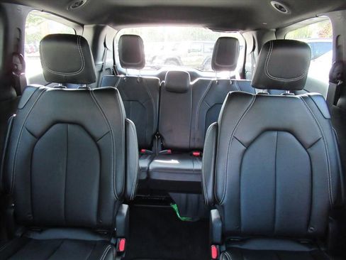 New 2026 Chrysler Voyager LX FWD image 25