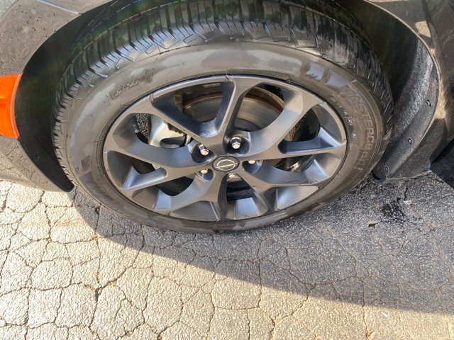 Used 2026 Chrysler Pacifica Limited w/ S Appearance Package FWD image 13