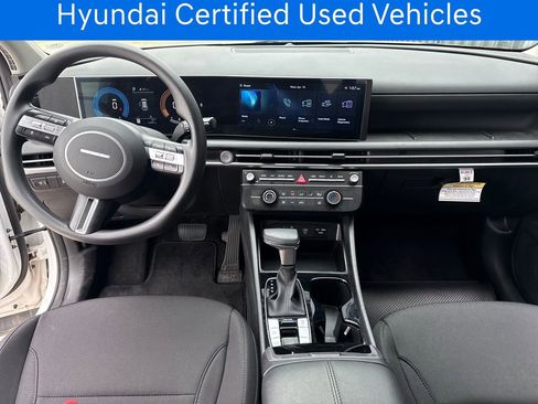 Certified 2025 Hyundai Tucson SE image 19