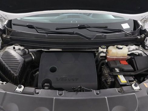 Used 2021 Chevrolet Traverse LT w/ LT Premium Package image 14