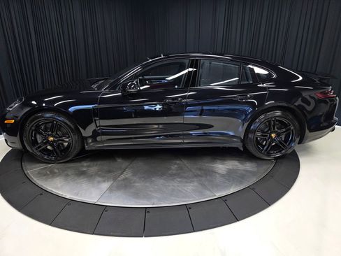 Used 2018 Porsche Panamera 4S image 8