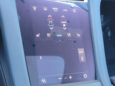 New 2025 Porsche Taycan 4S image 25