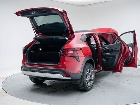 New 2026 Chevrolet Trax LT image 22