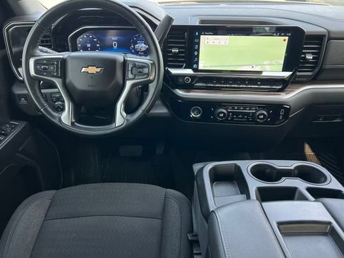 Used 2024 Chevrolet Silverado 1500 LT AWD/4WD image 2