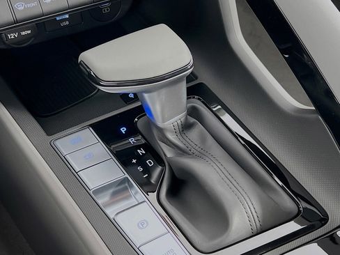 New 2025 Hyundai Elantra SEL FWD image 12