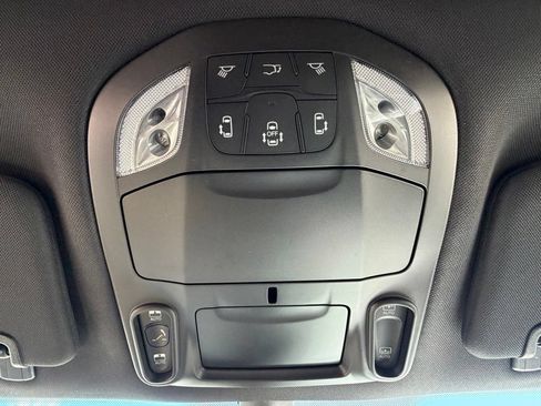 New 2026 Chrysler Pacifica Select w/ S Appearance Package FWD image 29
