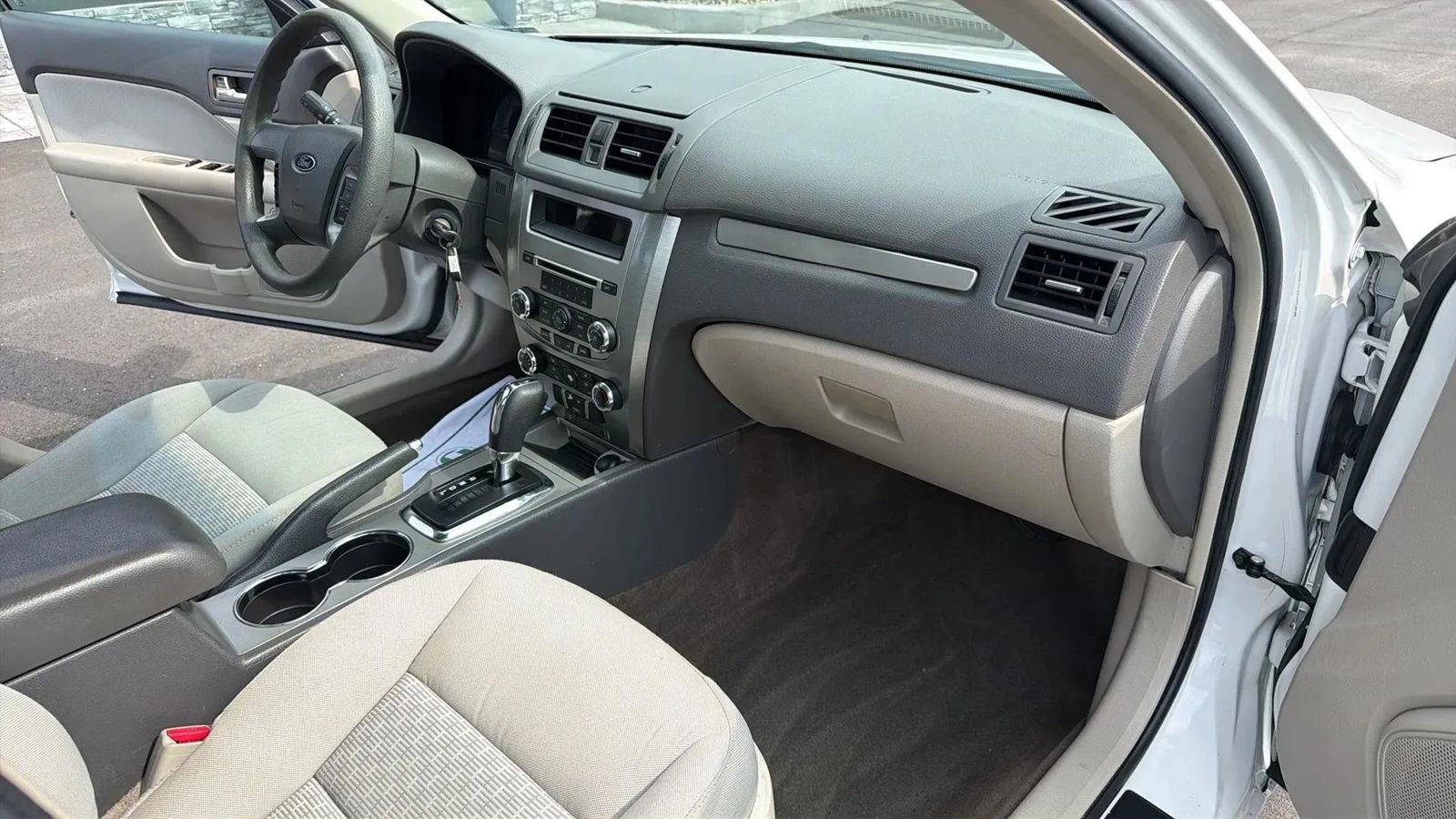 Used 2010 Ford Fusion SE FWD image 13