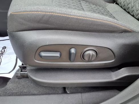 Used 2024 Chevrolet Equinox LT FWD image 75
