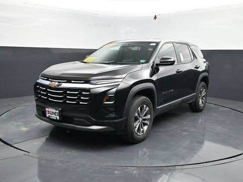 Used 2025 Chevrolet Equinox LT FWD image 4