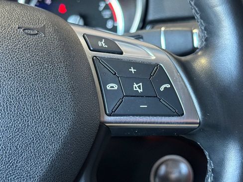 Used 2015 Mercedes-Benz GL 550 4MATIC image 31