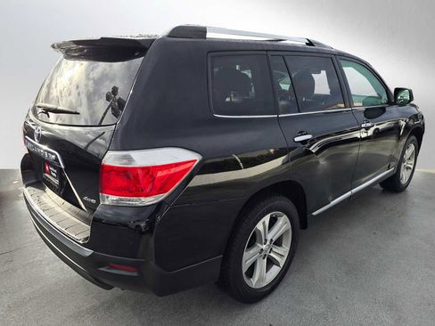 Used 2013 Toyota Highlander Limited image 3