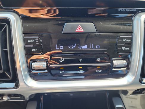 Used 2022 Kia Sorento SX AWD/4WD image 16
