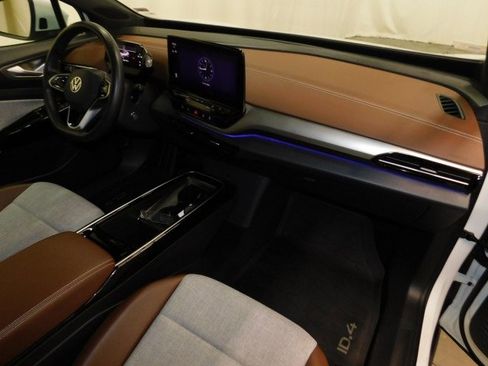 Used 2023 Volkswagen ID.4 Pro image 18