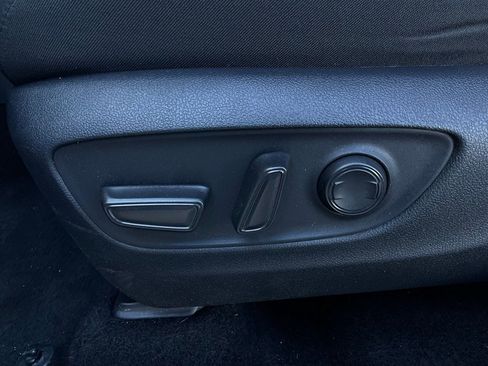 Used 2025 Toyota RAV4 XLE image 11