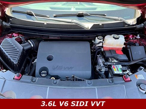 Used 2019 Chevrolet Traverse LT w/ LPO, Cargo Package FWD image 29