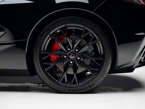 Used 2025 Chevrolet Corvette Stingray Convertible w/ 1LT image 22