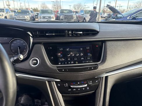 Used 2025 Cadillac XT5 Premium Luxury AWD/4WD image 18