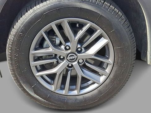 Used 2024 Nissan Rogue S AWD/4WD image 8