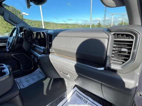 Certified 2022 Chevrolet Silverado 1500 LT image 38