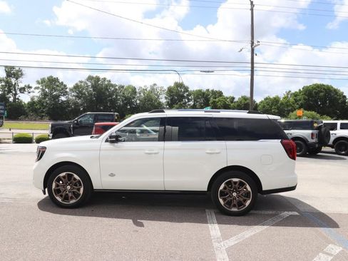 Certified 2025 Ford Expedition King Ranch AWD/4WD image 10