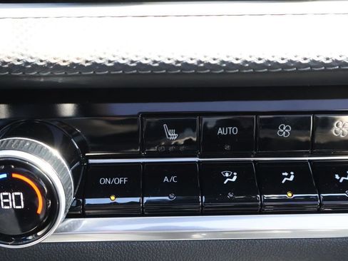 New 2026 Chevrolet Equinox LT w/ Convenience Package II image 30