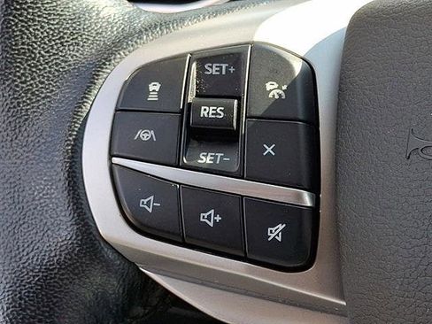 Used 2021 Ford Explorer XLT w/ Equipment Group 202A AWD/4WD image 24