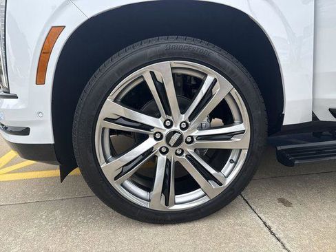 New 2026 Cadillac Escalade Platinum Sport w/ LPO, Floor Liner Package AWD/4WD image 23