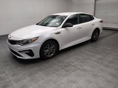 Used 2020 Kia Optima LX FWD image 2