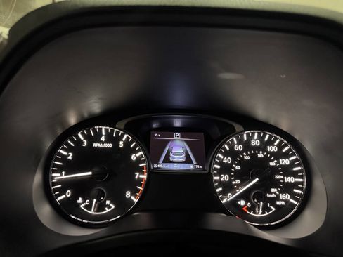 Used 2020 Nissan Pathfinder S FWD image 34
