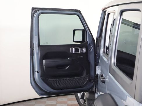 Used 2025 Jeep Wrangler Unlimited Sport S 4xe w/ Convenience Group AWD/4WD image 19