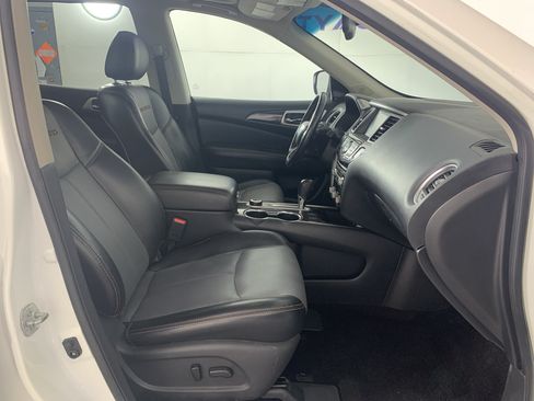 Used 2019 Nissan Pathfinder SL AWD/4WD image 41