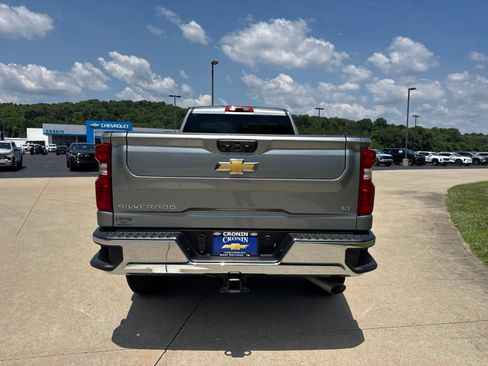 Used 2024 Chevrolet Silverado 2500 LT w/ Convenience Package AWD/4WD image 11