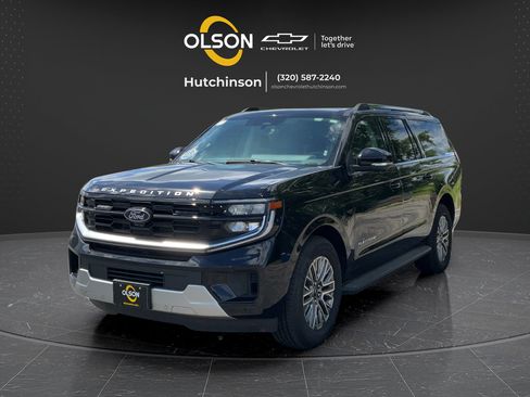 Used 2026 Ford Expedition Max Platinum AWD/4WD image 2
