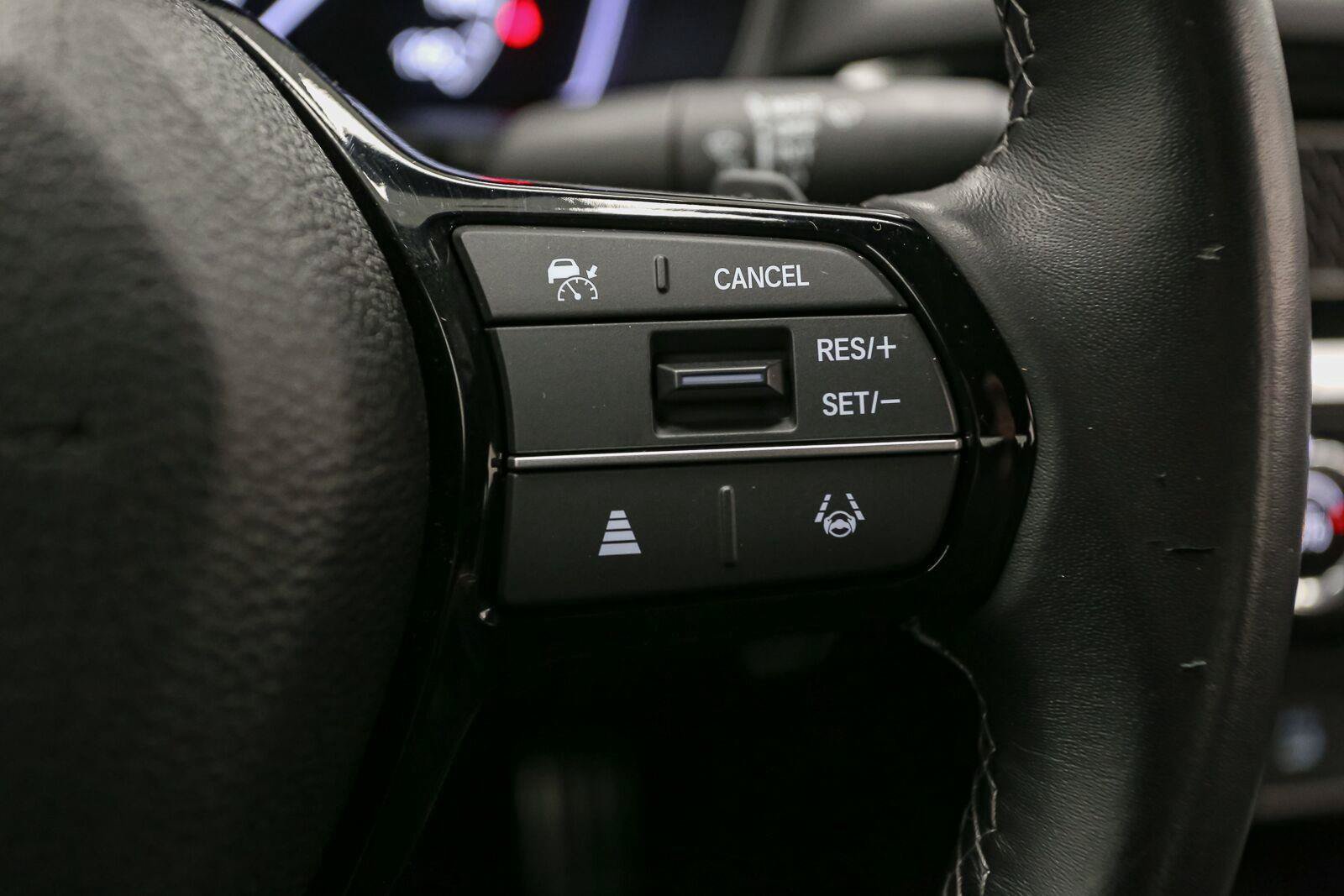 Used 2025 Honda Civic Sport image 32
