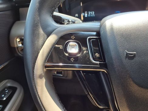 Certified 2025 Lincoln Corsair FWD image 15