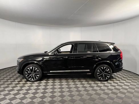 Used 2025 Volvo XC90 B6 Plus image 9
