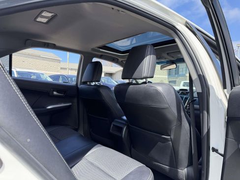 Used 2012 Toyota Camry SE image 14