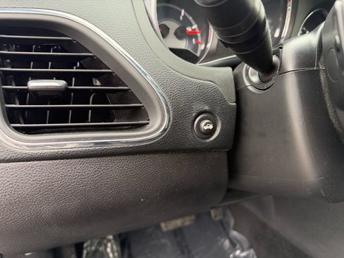 Used 2014 Chrysler 200 Limited FWD image 14