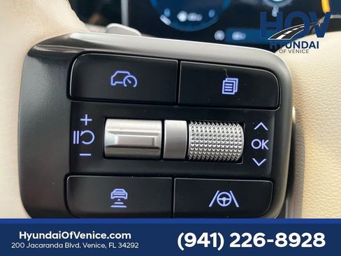 Used 2024 Hyundai Santa Fe Calligraphy image 32